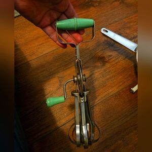 Blue Whirl Egg Beater Patented 1921